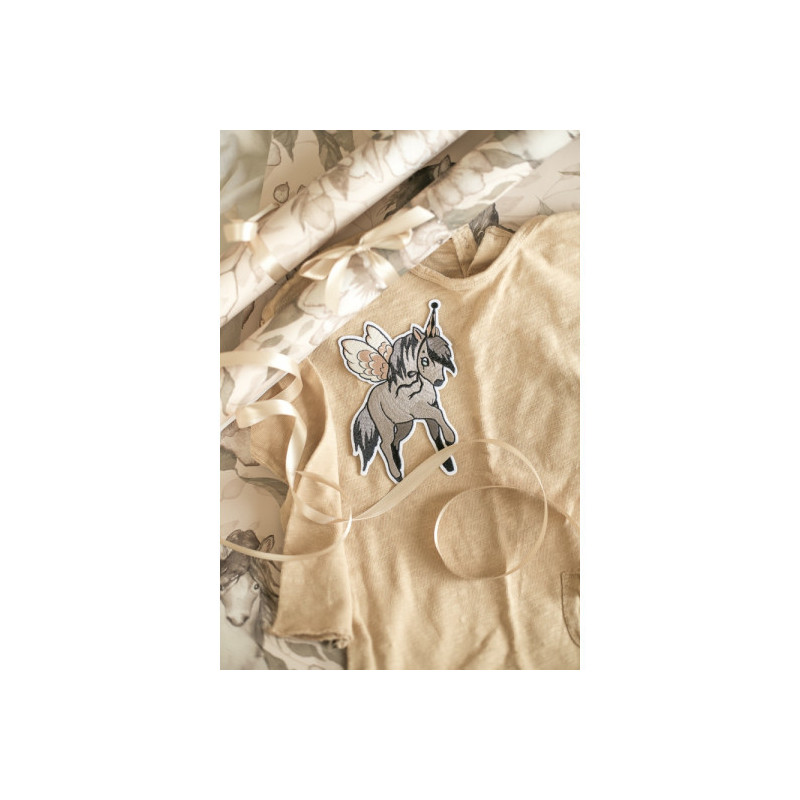 Mrs Mighetto - 1-pack Strykmärke Flying Pony